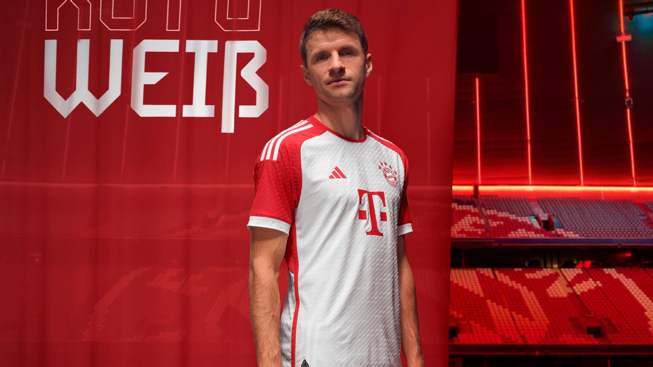New FC Bayern away jersey for the 2023/24 season