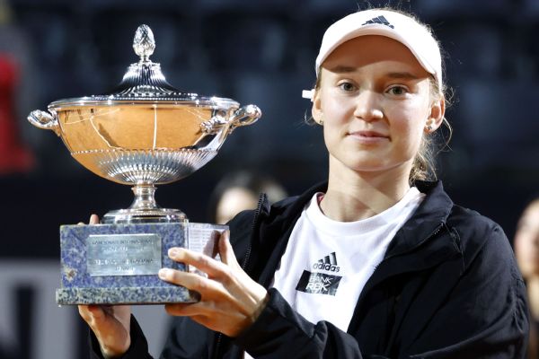 Rybakina claims Rome title after Kalinina retires