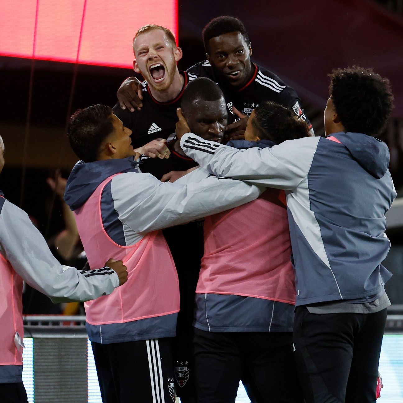 Columbus Crew 3-0 D.C. United (Apr 30, 2022) Final Score - ESPN