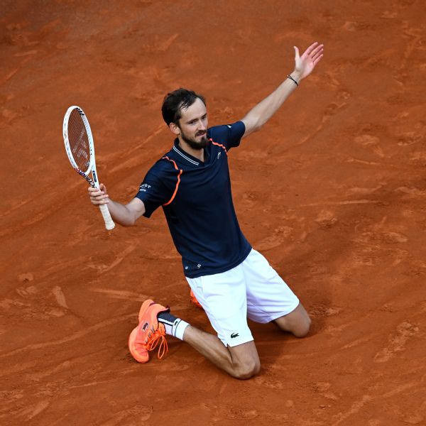 Medvedev sinks Rune, claims 1st clay-court title