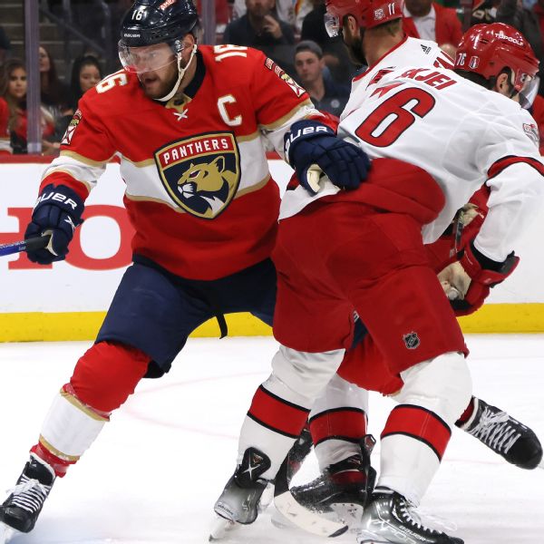 Panthers' Barkov leaves G3 with lower-body injury