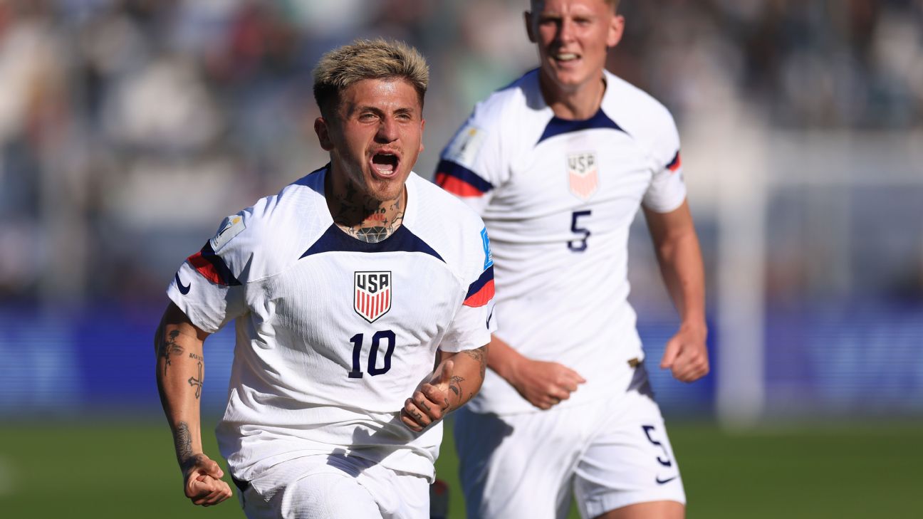 U.S. on brink of U20 WC knockouts with win