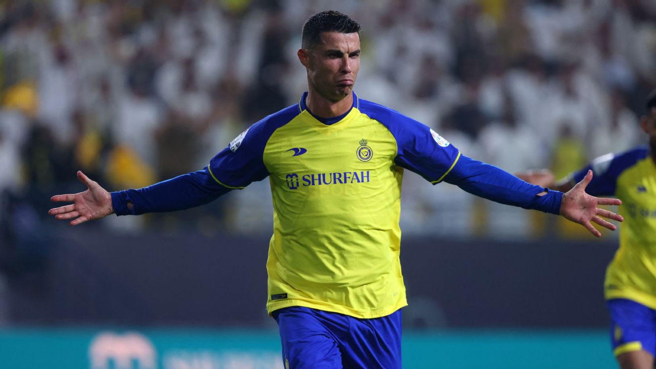 Ronaldo stunner keeps Al Nassr title hopes alive