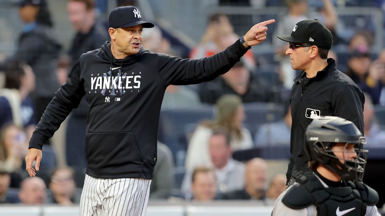 Players You Forgot Were Astros: Yankees manager Aaron Boone