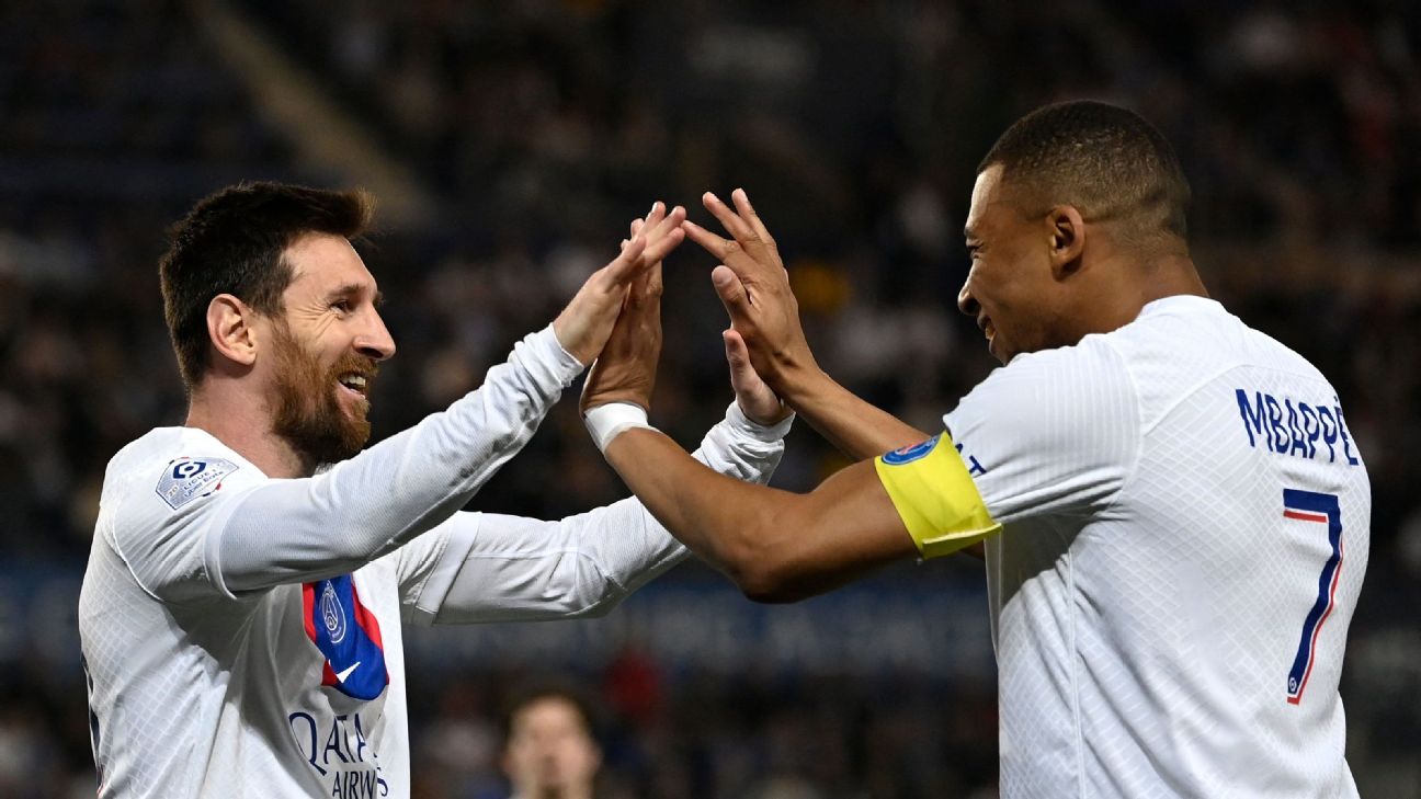 Mbappé: I 'miss' playing with Messi at PSG