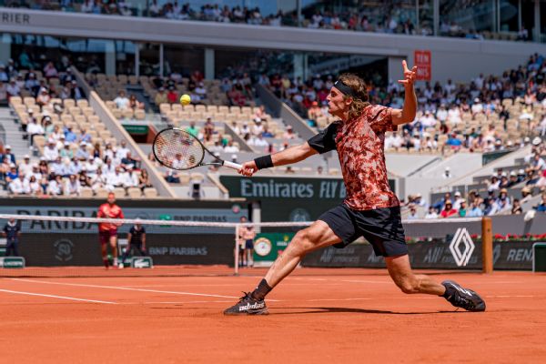 Tsitsipas overcomes Vesely in 4 sets in Paris