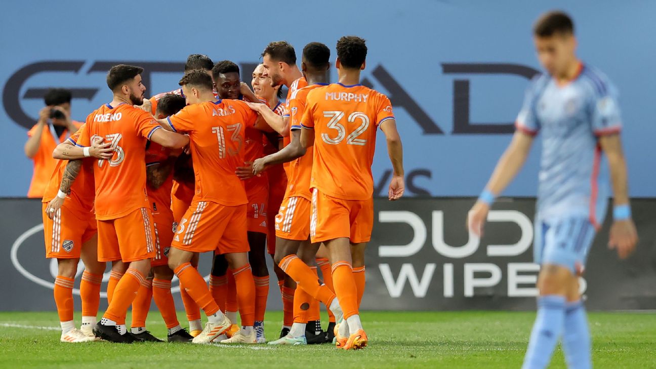 Luciano Acosta, FC Cincinnati celebrate win over NYCFC - ABC7 New York