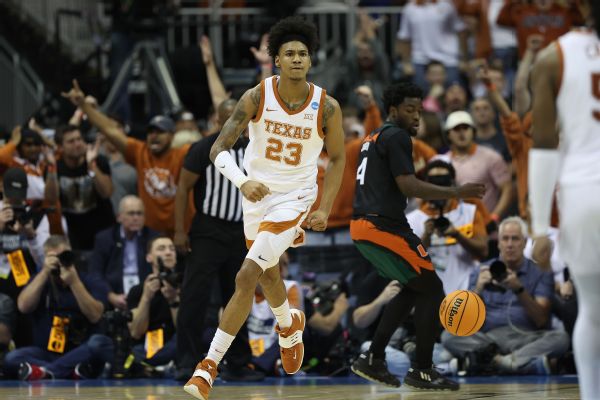 Texas loses starters Tyrese Hunter, Dillon Mitchell to transfer portal