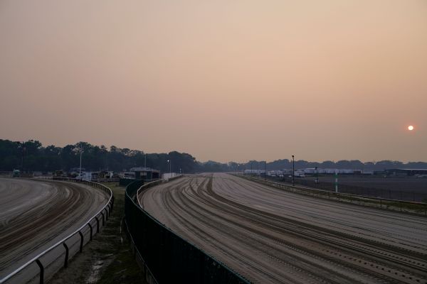 Belmont Park reopens after air quality improves