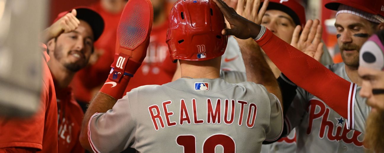 MLB Network - 𝕭𝖊𝖍𝖎𝖓𝖉 𝖙𝖍𝖊 𝕯𝖎𝖘𝖍. J.T. Realmuto has