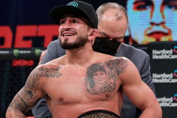 Pettis, McKee bantamweight matchup to headline PFL Chicago