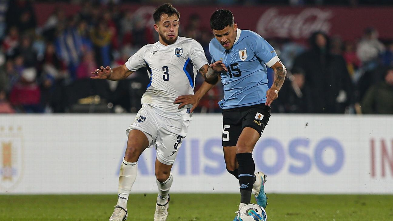 Bielsa debutó en Uruguay y derrotó a Chile en su primer partido en