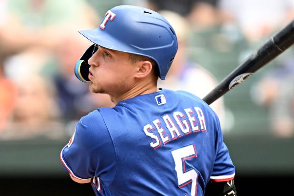 Rangers put Seager on IL with sprained thumb