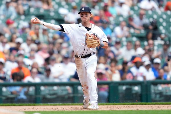 O's acquire utilityman Maton from Tigers for cash