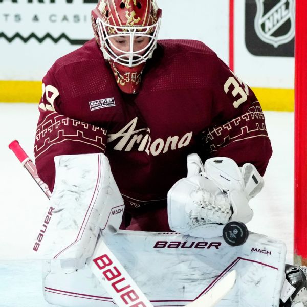 Ingram gets 3-year deal, will stay in Coyotes' nets