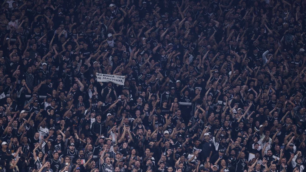 Corinthians' fans banned for slurs in Brazil first