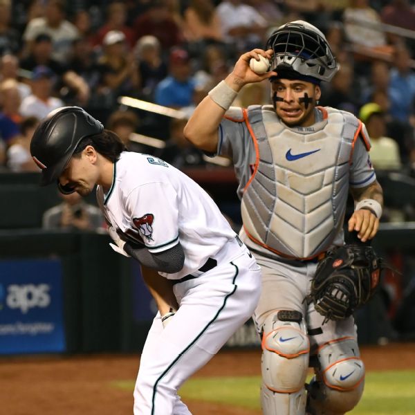 Carroll departs D-backs game again with injury