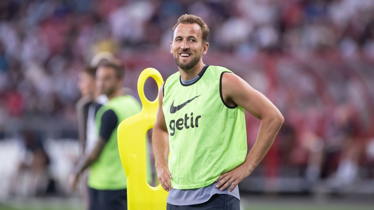 Tottenham left reeling after Harry Kane tells club he wants to