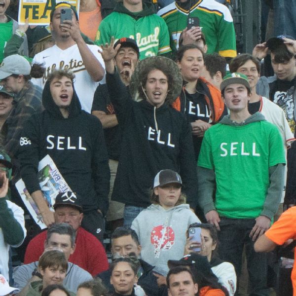 Giants, A’s fans implore club to ‘Stay in Oakland!’