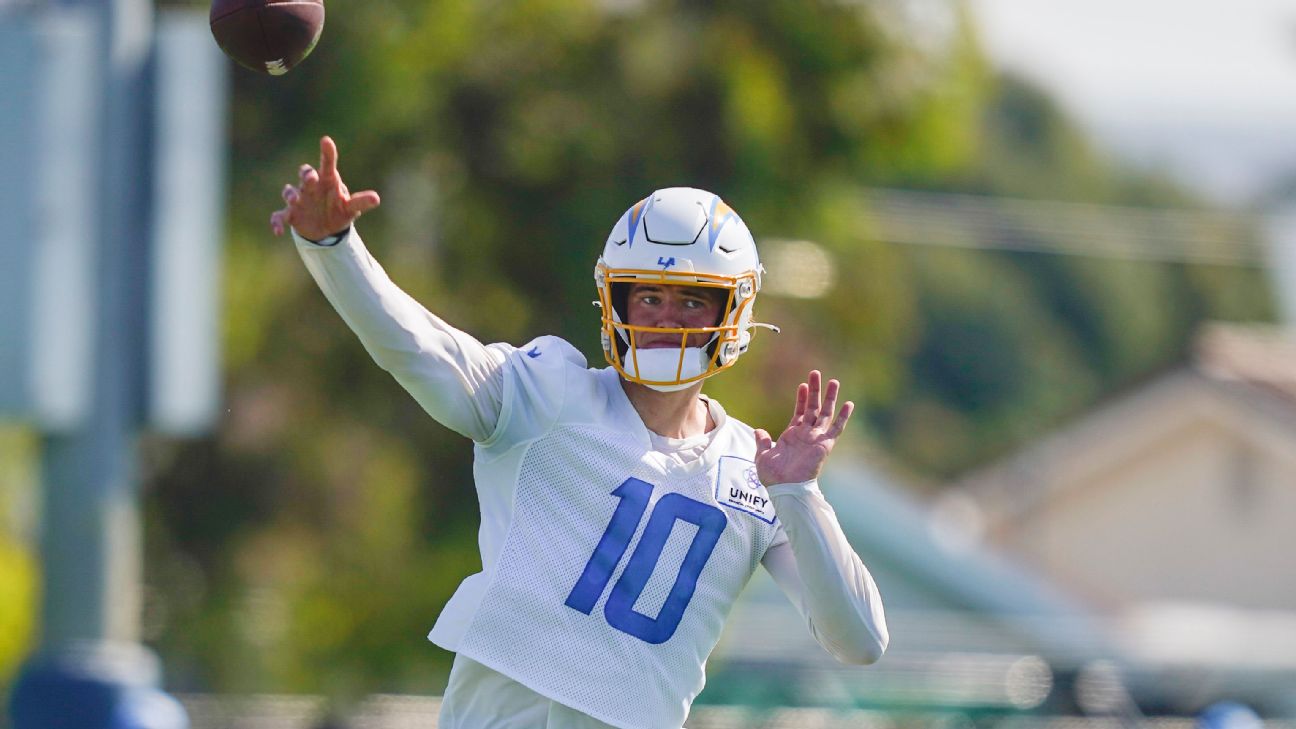 Justin Herbert glad to have focus back on football after reaching extension  with Chargers 