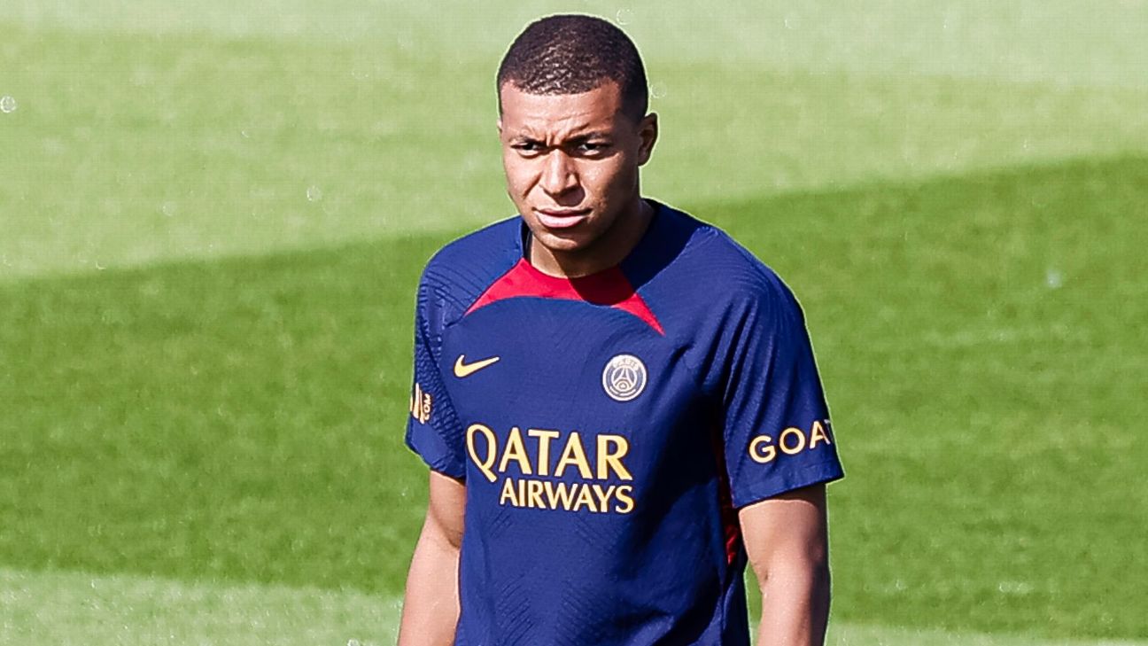 Sources: Mbappé in talks to extend PSG deal