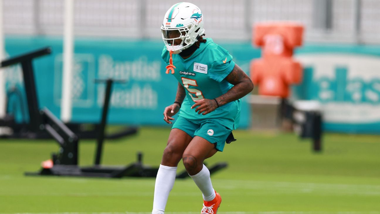 Dolphins CB Xavien Howard Reacts to Jalen Ramsey Trade