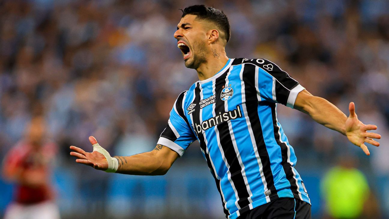 Uruguay striker Luis Suárez joining Brazil's Gremio