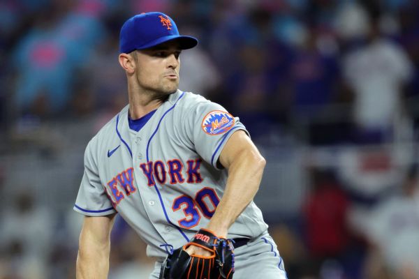 Struggling Mets deal reliever Robertson to Miami
