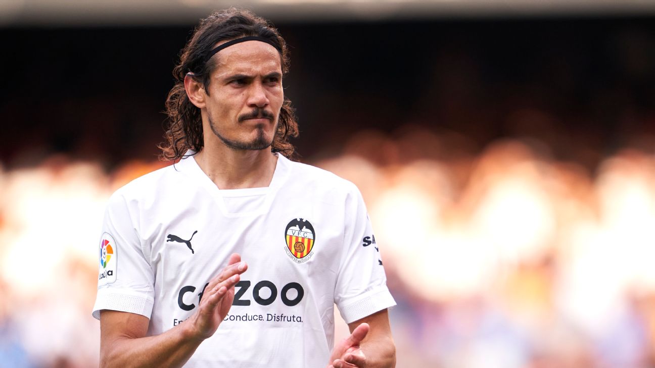 Boca sign Uruguay legend Cavani from Valencia