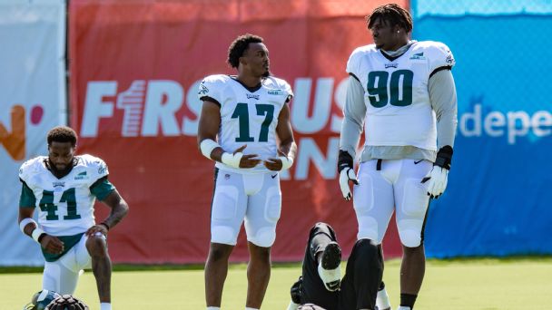 ‘Philly Dawgs’ brotherhood bringing fresh energy to Eagles camp