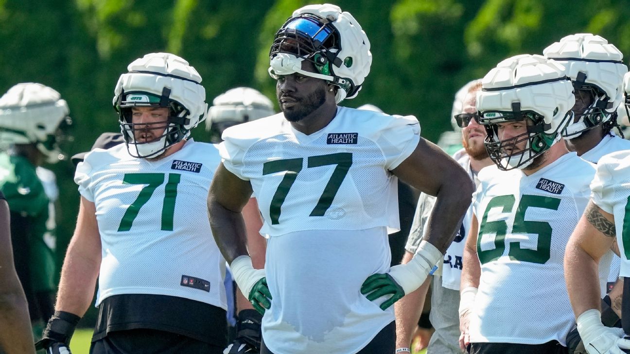 Jets offensive tackle Mekhi Becton is set to play for the first