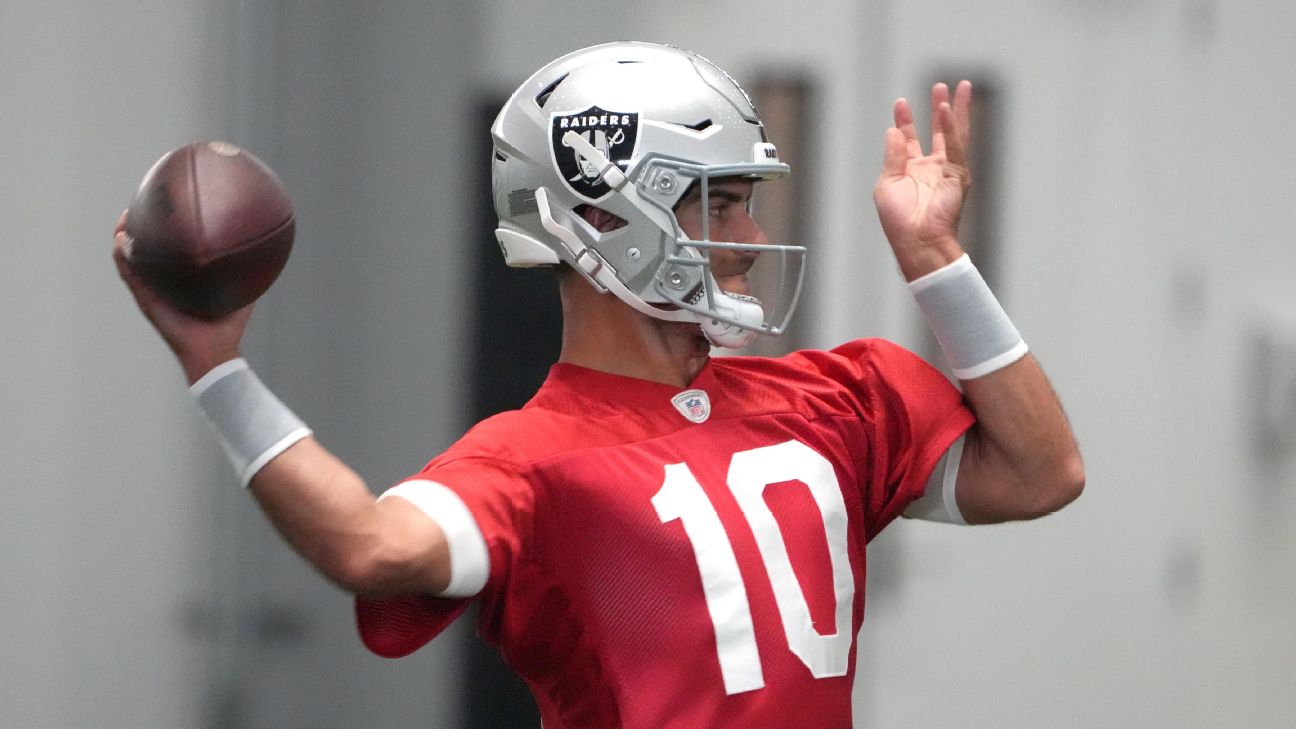 Garoppolo signing good for Raiders, Jimmy G and even Derek Carr