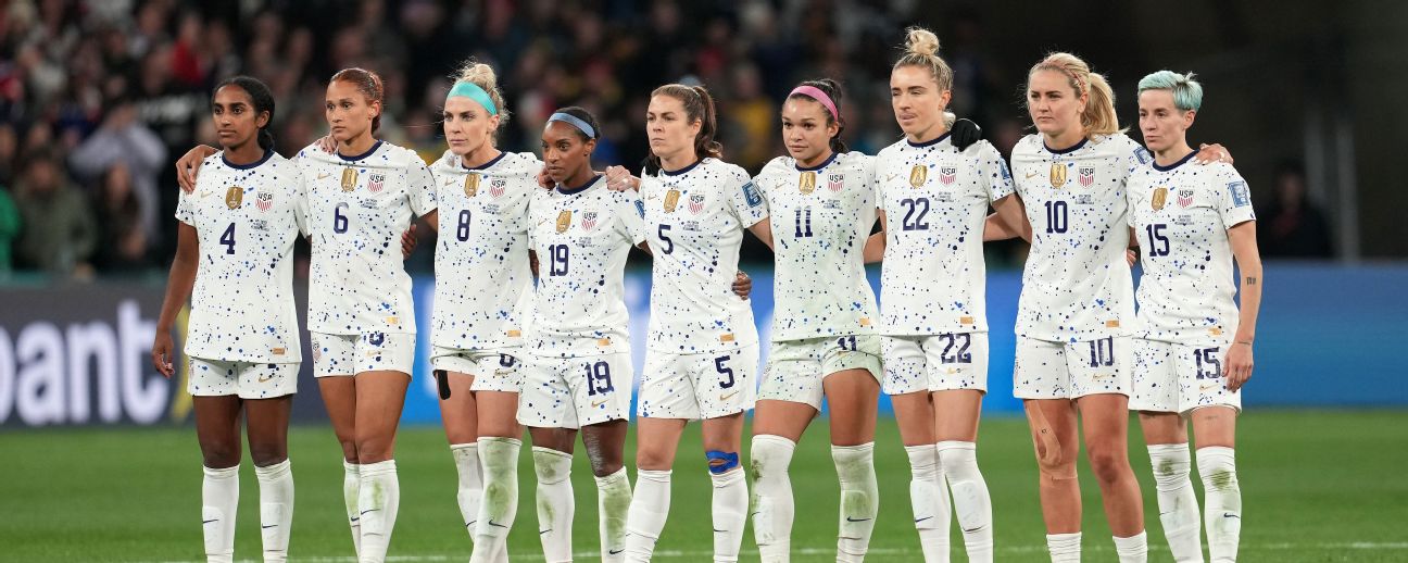 Alex Morgan of United States women's national soccer team reacts as she  competes against Sweden women's national football team in the third round  matc Stock Photo - Alamy