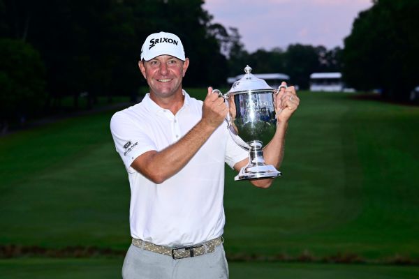 Glover takes Wyndham, earns FedEx Cup berth