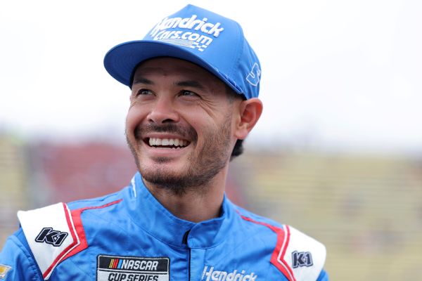 Larson undaunted by Indy 500-NASCAR attempt