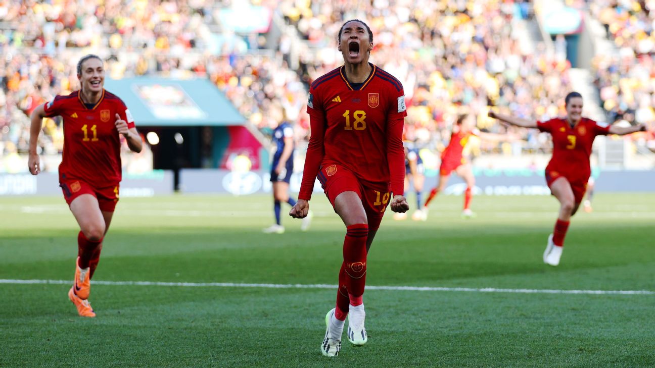 Spain beat Netherlands to reach 1st WWC semi