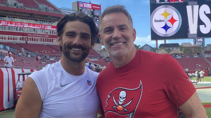 Kurt Warner watches his son make NFL debut for the Bucs against