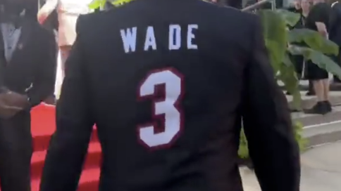 Allen Iverson dons Dwyane Wade-themed suit jacket to Basketball