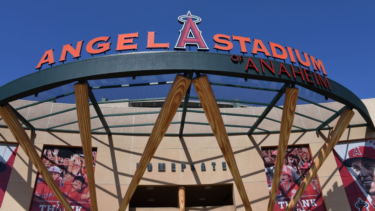 ExAnaheim mayor to plead guilty to charges tied to Angel Stadium sale