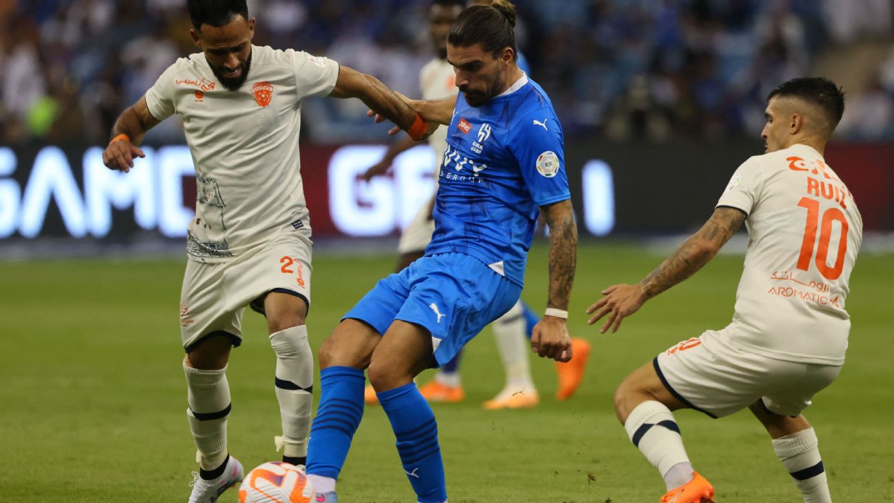 Com atuação sem brilho de Neymar, Al-Hilal empata com Damac pelo