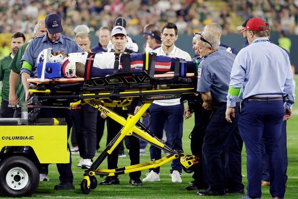 Pats-Packers suspended after Bolden carted off