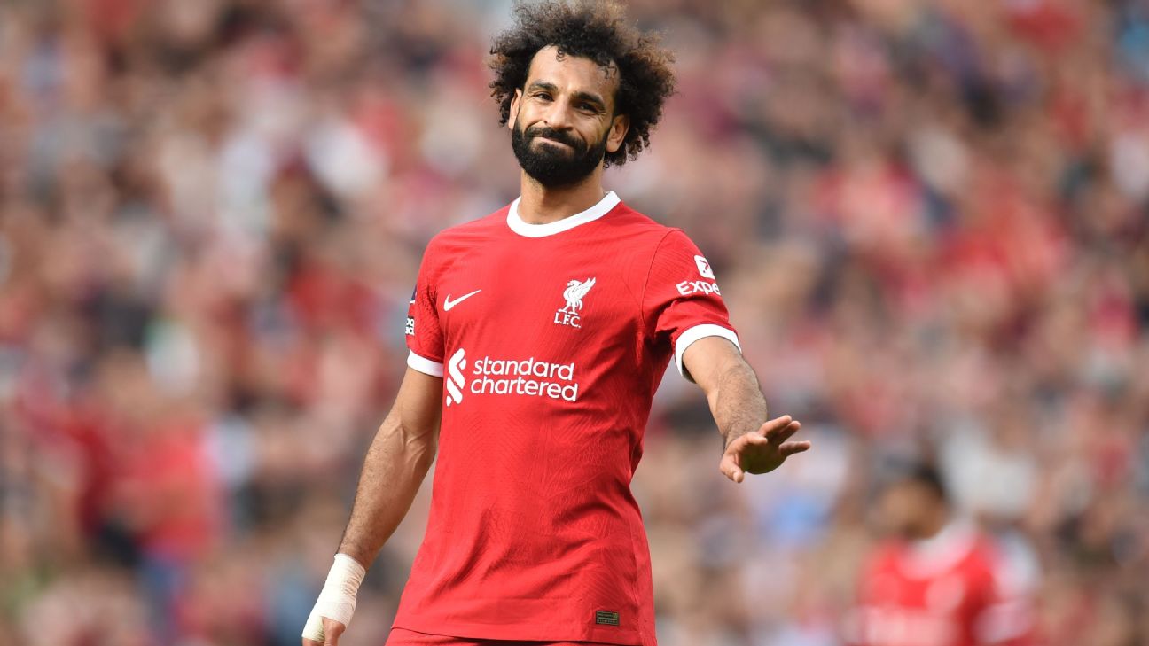 Salah diz que quer ficar no Liverpool, mas deixa futuro em aberto