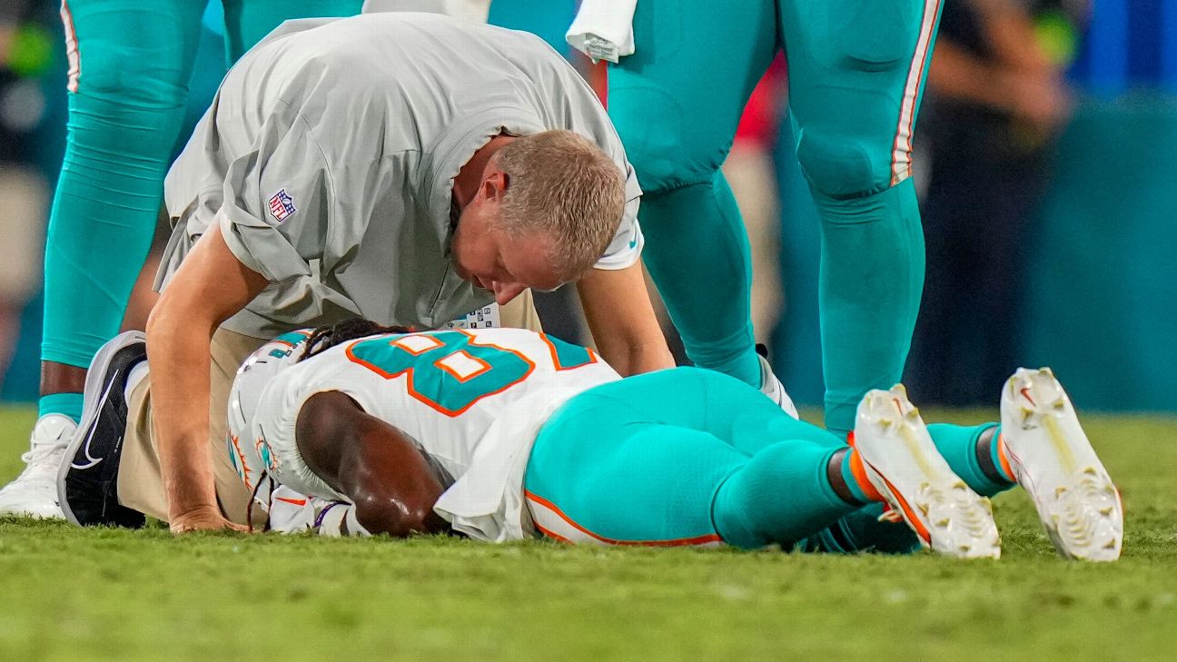 Fins' Davis out of hospital, in concussion protocol