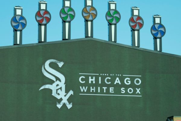 Report: White Sox in 'serious' new stadium talks
