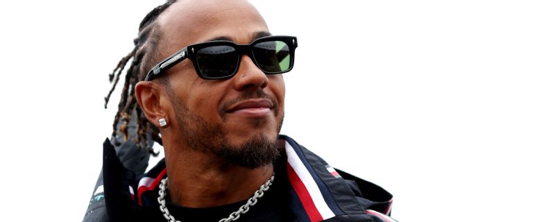 Hamilton extends F1 career with Mercedes deal