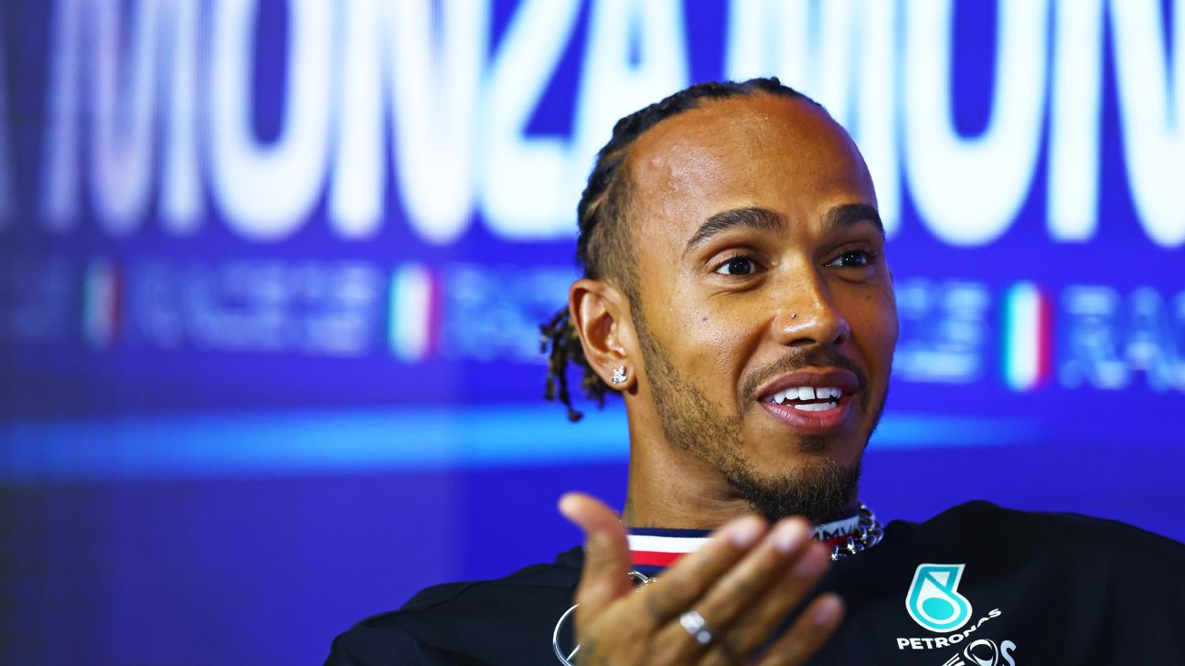 Lewis Hamilton signed new Mercedes deal, has 'unfinished business