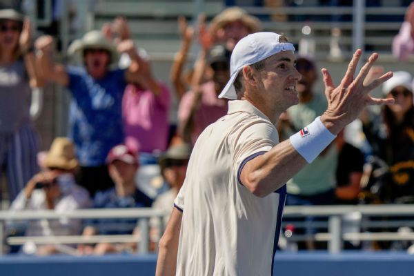 Isner’s 17-year career ends in 5-set Open thriller