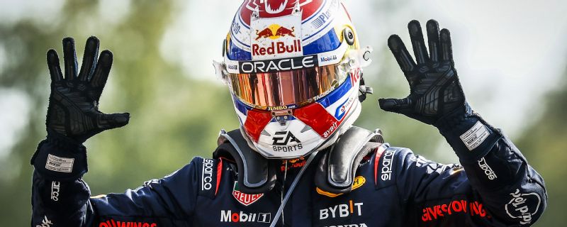 Verstappen sets F1 record with 10th straight win