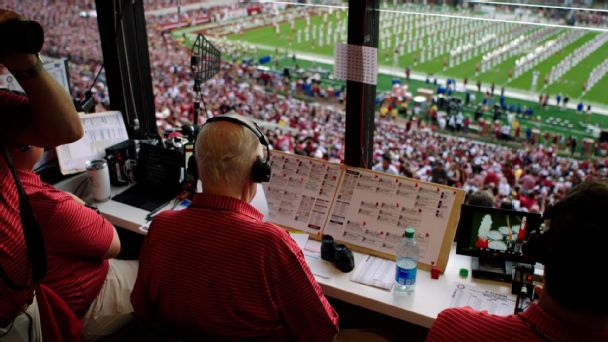 'When people listen, they expect to hear Eli Gold': The amazing comeback of Alabama's radio voice