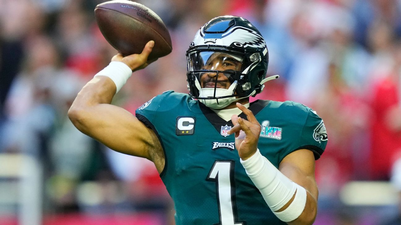 Monday Night Football: How to Watch the Eagles vs. Buccaneers Game